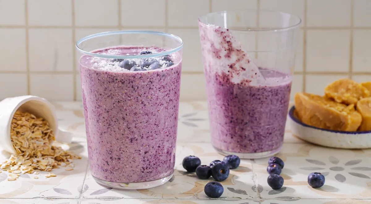 Smoothie z płatków owsianych i jagód