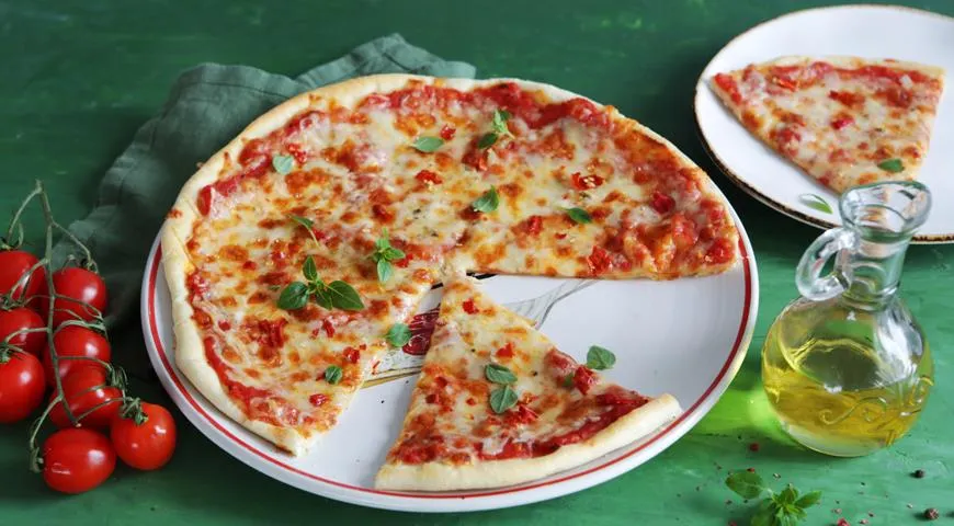 Super chrupiąca pizza Margherita