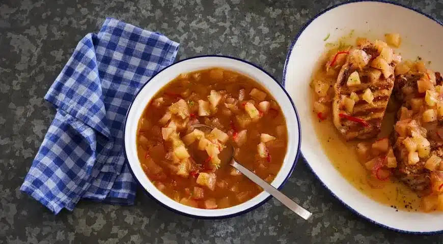 Konfitura gruszkowa z cebulą i chilli do mięsa