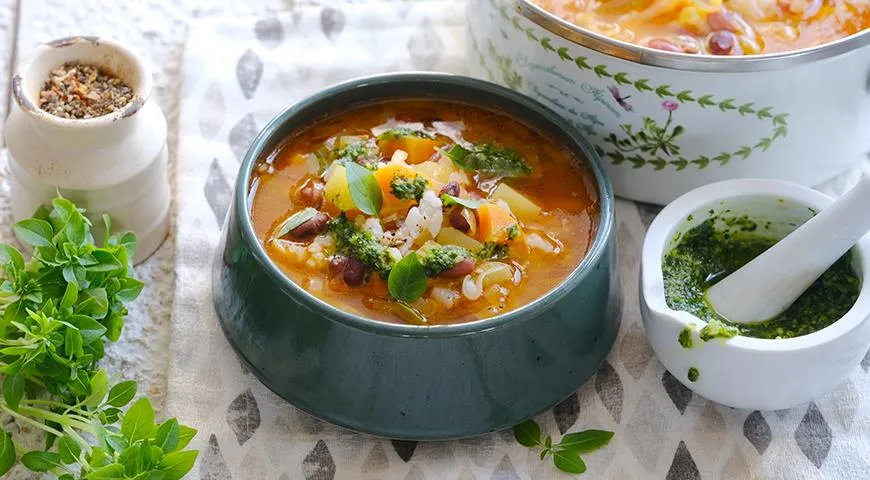 Minestrone w stylu liguryjskim