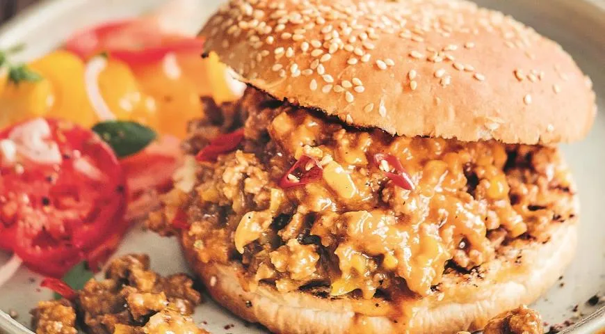 Leniwy Sloppy Joe Burger na patelni węglowej, przepis znajdziesz tutaj