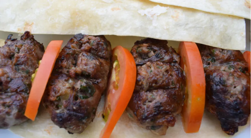 Sheftali (Şeftali kebabı)