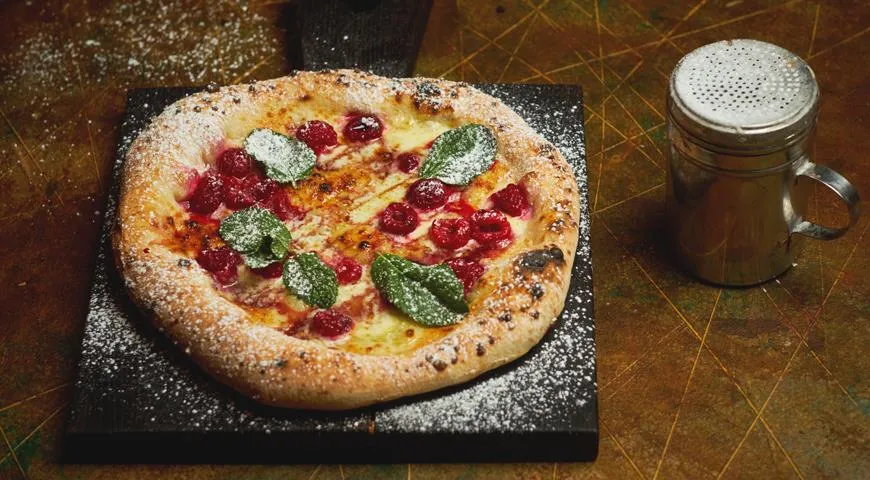 Słodka pizza Malina i mascarpone