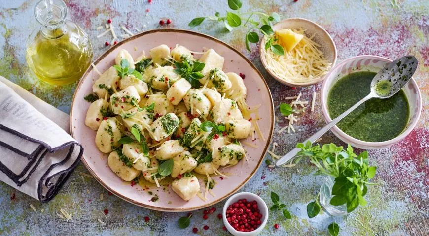 Pierogi Z Parmezanem i Pesto